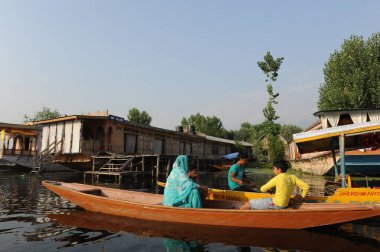 Tekne, Srinagar, Jammu Kashmir, Hindistan, Asya 