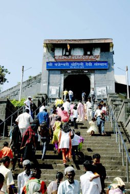 Vajreshwari Devi Tapınağında ibadet edenler Vajreshwari Thane bölgesinde, Maharashtra, Hindistan, Asya 