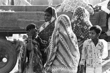 Kadınlar ve çocuklar Vautha güzel Gujarat Hindistan 1983 Asya 