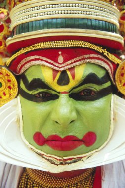 Kathakali, K sivrajan Hindistan 'ın klasik dansını icra ediyor. 
