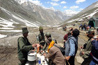 Pilgrim pabibal to panchtarni, amarnath yatra, Jammu Kashmir, Hindistan, Asya 