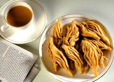 Atıştırmalıklar; Çayla Namkeen Maida Karela; Jodhpur; Rajasthan; Hindistan