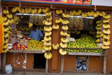 Meyve dükkanı, Shillong, Meghalaya, Hindistan   