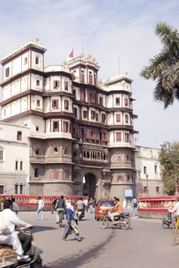 Rajwada Marathe Babür 'ün Holkar Sarayı ve Hindistan, Madhya Pradesh' teki Fransız Mimarisi karışımı. 