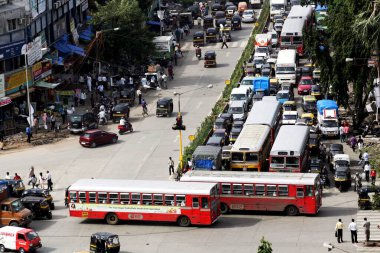 Saki Naka, Bombay Mumbai, Maharashtra, Hindistan kavşağındaki trafik karmaşası. 