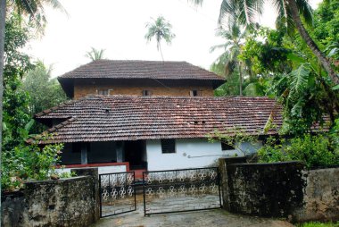 175 yıllık geleneksel Namboothiries evi Keralite Brahmin 's Perumangatu Mana Panjal' da. Kerala. Hindistan 