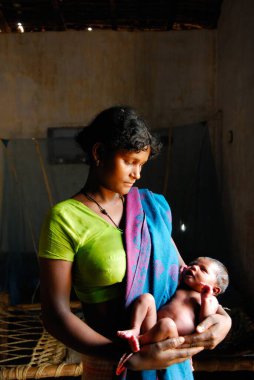 Ho kabilelerinin anne ve bebeği, Chakradharpur, Jharkhand, Hindistan    