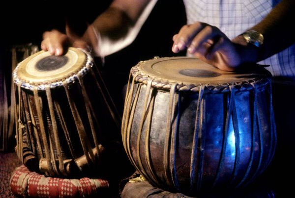 музыкальный инструмент табла Индия  