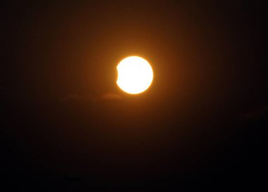 Kısmi Güneş tutulması, Mumbai, Maharashtra, Hindistan, Asya 