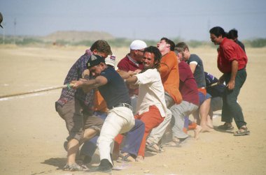 Savaş Çekiciliği Erkek Çöl Festivali, Jaisalmer, Rajasthan, Hindistan