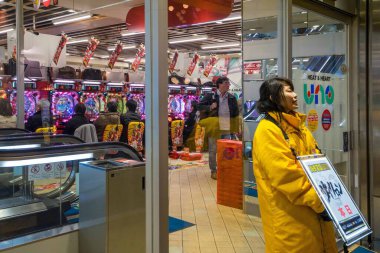 Tokyo, Japonya 'nın oyun salonu. 