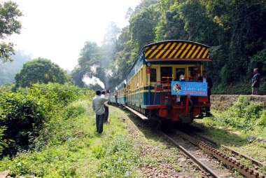 Nilgiri dağı demiryolu 1845 'te UNESCO' nun dünya mirası sahasında, Tamil Nadu 'da, Hindistan' da başladı.