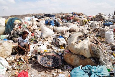 Çöp toplama yeri, Deonar, Bombay Mumbai, Maharashtra, Hindistan. 