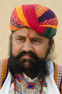 Geleneksel insan kostümü Thar Çölü Jaisalmer Rajasthan Hindistan Asya 