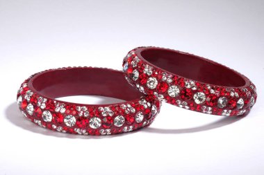 Elmas bilezik, Hindistan