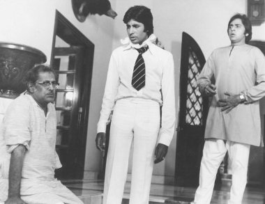 Güney Asya, Hint Bollywood Film Yıldızı Amitabh Bachchan Hrishikesh Mukherjee, Vinod Mehra 
