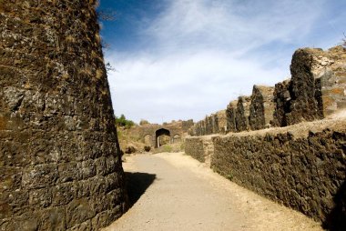 Chikhaldara 'daki Gavilgad Kalesi; Amravati Bölgesi; Maharashtra; Hindistan