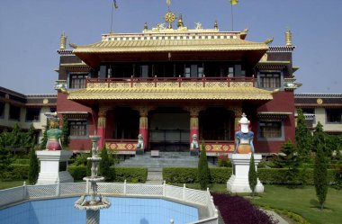 Varanasi 'deki Budist tapınağı, Uttar Pradesh, Hindistan 