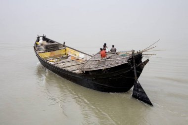 Padma Nehri, Bangladeş 'te tekne gezisi 