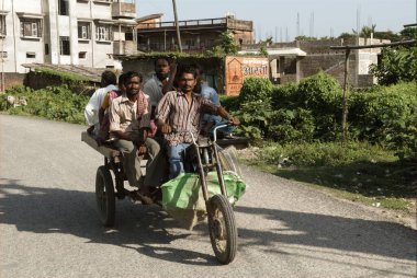 Yerel ulaşım, Kuganj, Bihar, Hindistan 