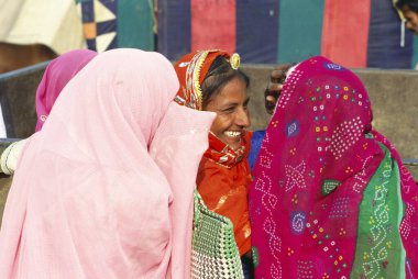 Pushkar Fuarı, Rajasthan, Hindistan 'da Kadınlar