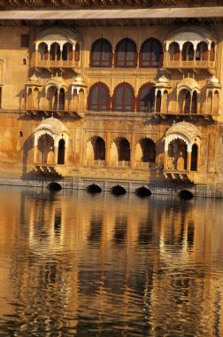 Gopal Bhavan & Reflection, Jalmahal, Deeg Palace, Rajasthan, Hindistan Balkonu 