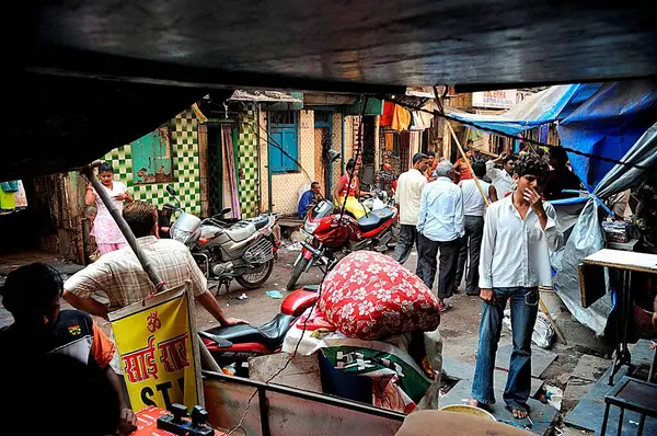 Kamathipura, Bombay Mumbai, Maharashtra, Hindistan 'da sokak manzarası    