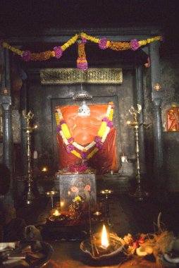 Ashtavinayaka Ganesh putu ve Lenyadri tapınağı, taluka Junnar, Pune bölgesi, Maharashtra, Hindistan 