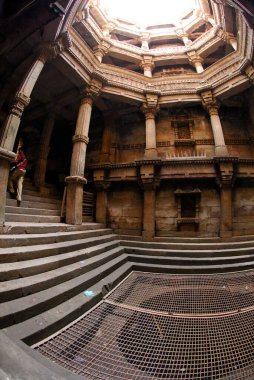 Kemer mantıksal & tarihi malti depolama, yeraltı drenajları, Hindistan 