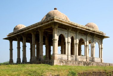 UNESCO dünya mirası Champaner Pavagadh; Mahmud Begdas Umrao tarafından inşa edilen Kevada Mescidi; Champaner; Panchmahals ilçesi; Gujarat; Hindistan; Asya 