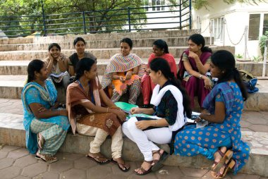 PSG Yönetim Enstitüsü öğrencileri, Coimbatore, Tamil Nadu, Hindistan    