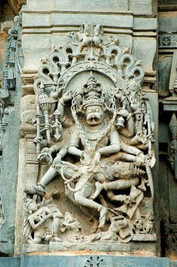 Chennakesava tapınağındaki Narasimha heykeli, Belur, Hassan, Karnataka, Hindistan 