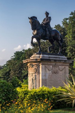 Maharaja Sayajirao Gaekwad heykeli, Vadodara, Gujarat, Hindistan, Asya 