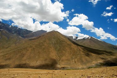 Ladakh; Jammu & Kashmir; Hindistan 'daki Nubra Vadisi' nden dağ manzarası