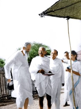 Mahatma Gandhi gülüyor, Wardha, Maharashtra, Hindistan, Asya, 1939 