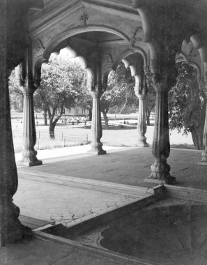 Diwan E Khas 'ın Delhi' deki Kızıl Kale 'deki salonu; Hindistan 1940' lar 