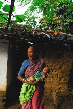 Ho kabilelerinin anne ve bebeği, Chakradharpur, Jharkhand, Hindistan   