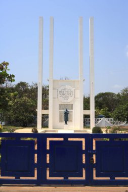 Jeanne d 'Arc' ın anısına yapılan savaş anıtı, Pondicherry, Hindistan Birliği Bölgesi 