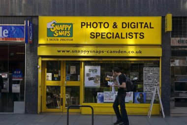 Snappy, Camden şehir pazarında fotoğraf ve dijital uzmanları; Londra; Birleşik Krallık İngiltere