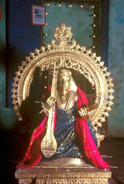 stock image Bronze statue of thyagarajar great saint and music composer of carnatic music at Thiruvaiyaru near Thanjavur, Tamil Nadu, India 