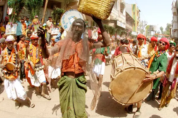 Kutsal Festival Dansı, Vadodara bölgesi, Gujarat, Hindistan 