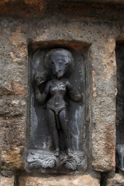 Mimarlık; chousath (64) yoginis tapınağı; Bhubaneswar; Orissa; Hindistan