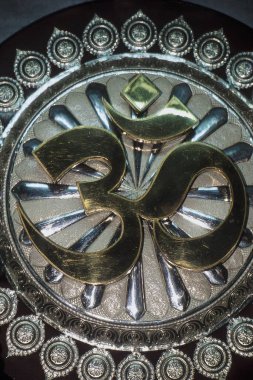 Kutsal OM işareti, Pavas, Ratnagiri, Maharashtra, Hindistan, Asya 