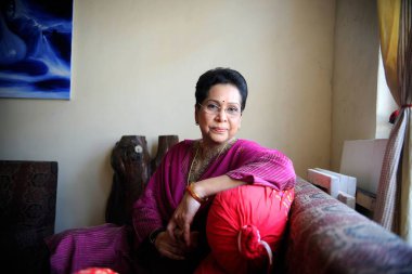 Avukat Roshni salian; Hindistan  