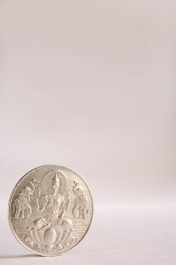 Tanrıça Lakshmi resimli gümüş para, Hindistan