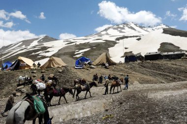 Pilgrim pabibal to panchtarni, amarnath yatra, Jammu Kashmir, Hindistan, Asya 