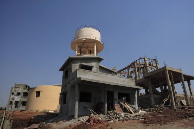 Bungalov yapım aşamasında; Talegaon; Pune; Maharashtra; Hindistan