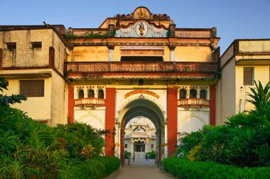 Swaminarayan Tapınağı; Ayodhya yakınlarındaki Chhapaiya; Faizabad; Uttar Pradesh; Hindistan