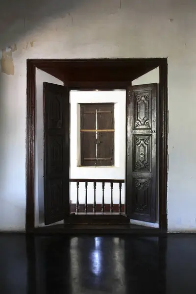 stock image Door in Padmanabhapuram Wood Palace, Tamil Nadu, India 