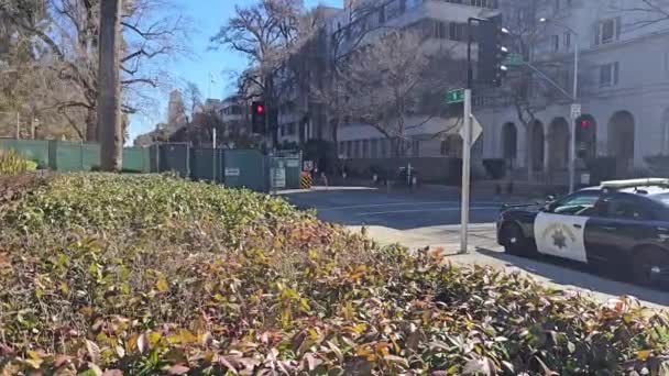 Sacramento Californie États Unis 2024 Construction Bâtiment Sur Street Panneaux — Video